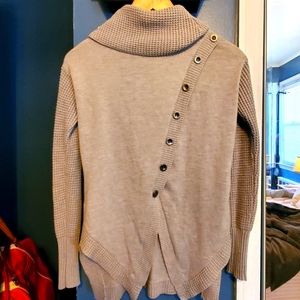 Venus sweater